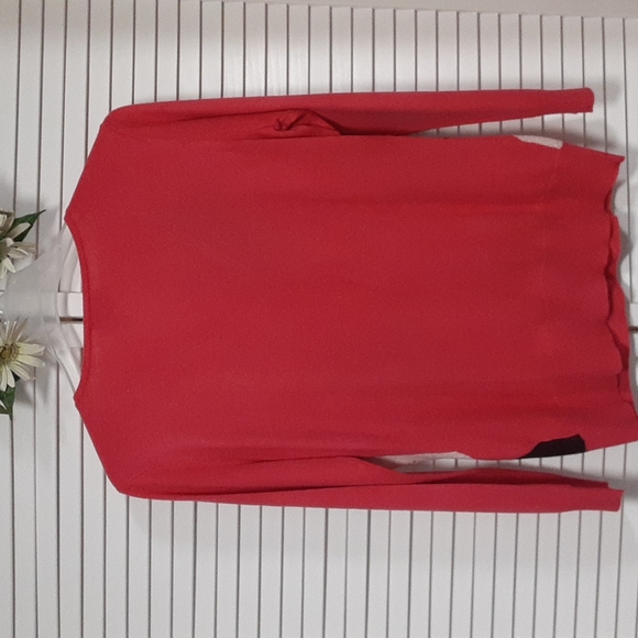 New York & Company v-neck sweater - Picture 3 of 11